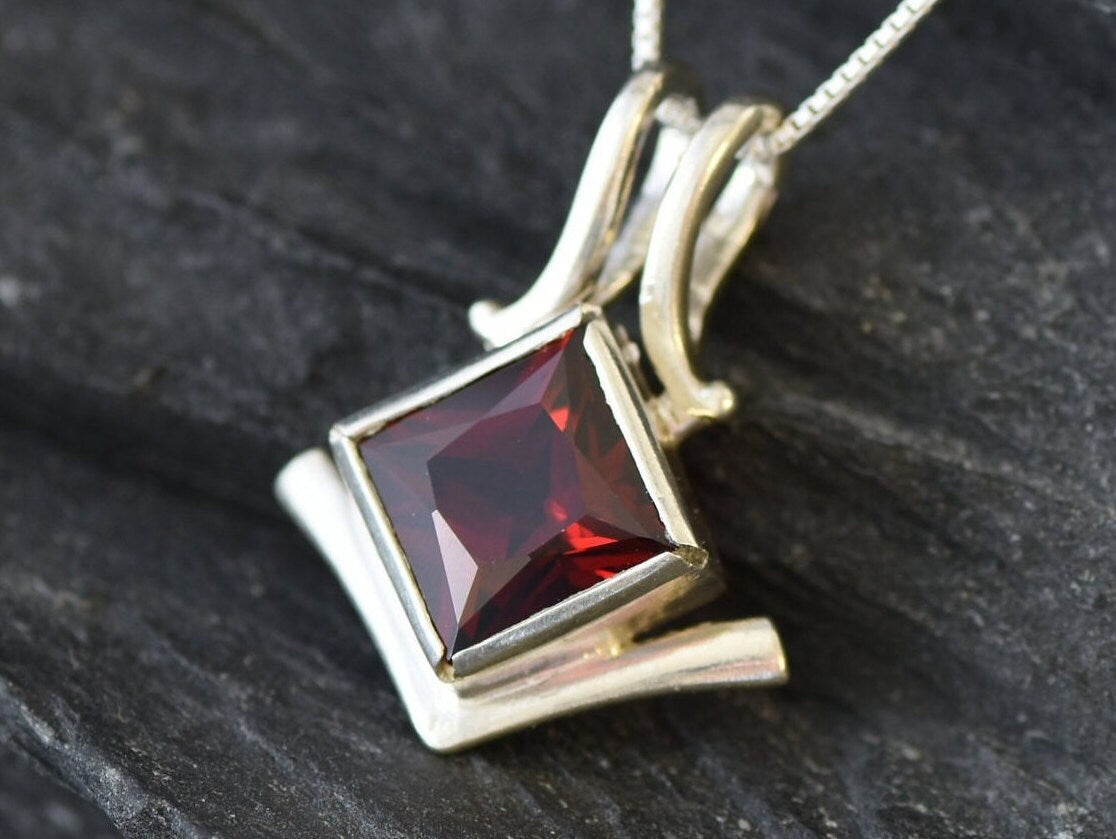 Garnet Pendant, Natural Garnet, January Birthstone, Square Pendant, Red Diamond, Red Stone Necklace, Solid Silver Pendant, 925 Silver, Red