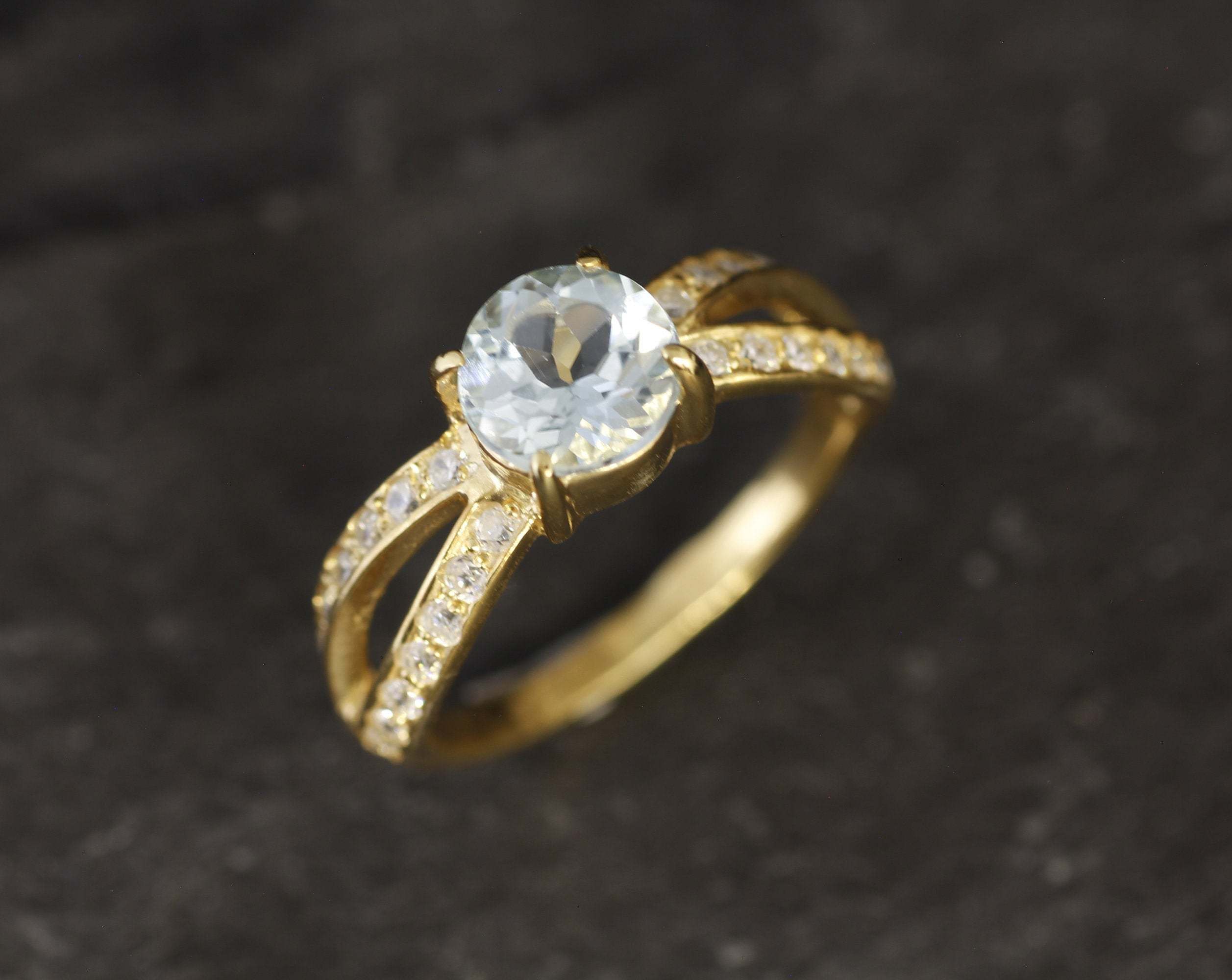 Blue Topaz Ring, Natural Blue Topaz, December Birthstone, Blue Promise Ring, Engagement Ring, Bridal Ring, Vintage Ring, 925 Silver Ring(1)