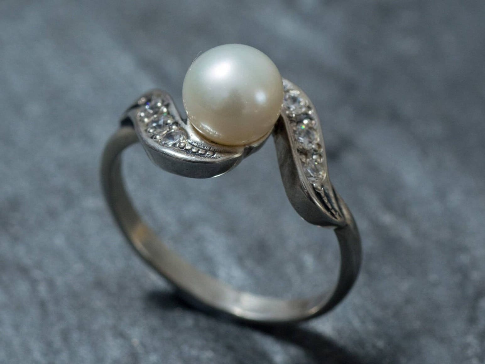 Vintage Pearl Ring, White Pearl Ring, Natural Pearl Ring, White Pearl, Vintage Rings, June Birthstone Ring, June Ring, Solid Silver Ring