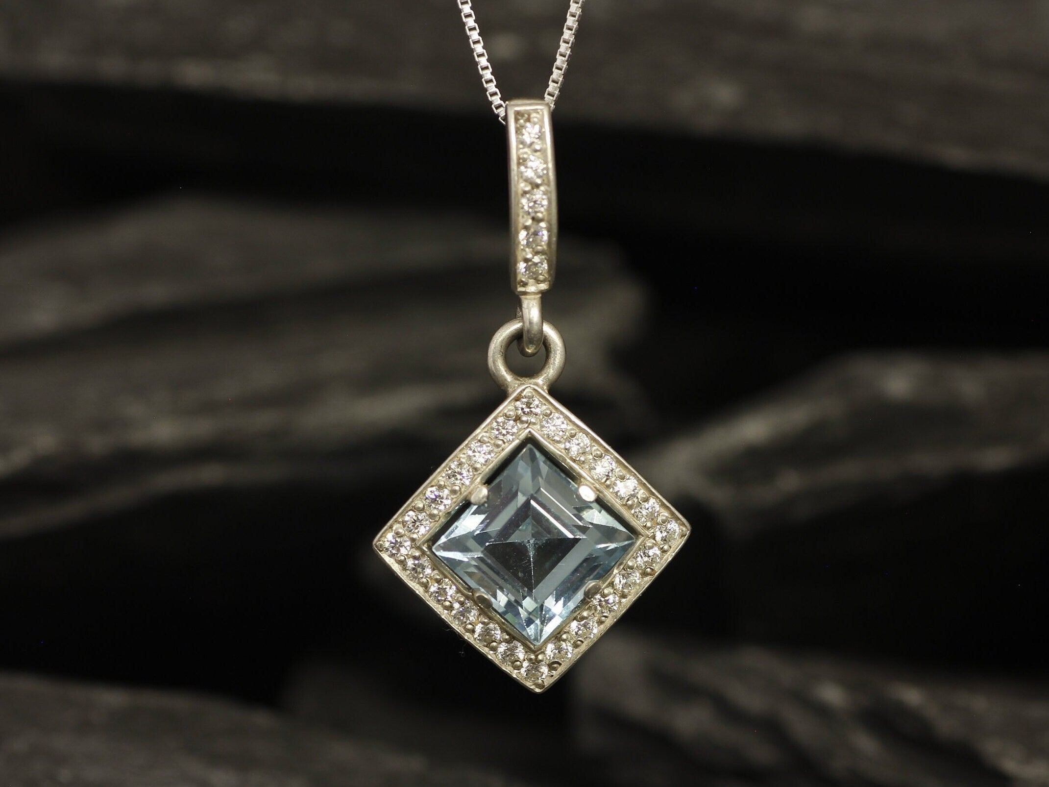 Blue Topaz Pendant, Natural Blue Topaz, December Birthstone, Vintage Topaz Pendant, Vintage Pendant, Topaz Necklace, 925 Silver, Blue Topaz