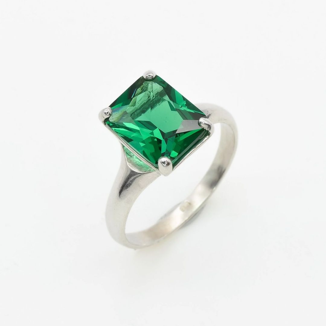Created Emerald Ring made in 925 Sterling Silver with Emerald Created Green Emerald in Solitaire setting, May Birthstone gift idea, symbolizes, ideal for everyday wear and perfect for birthday gifting and special occasions.