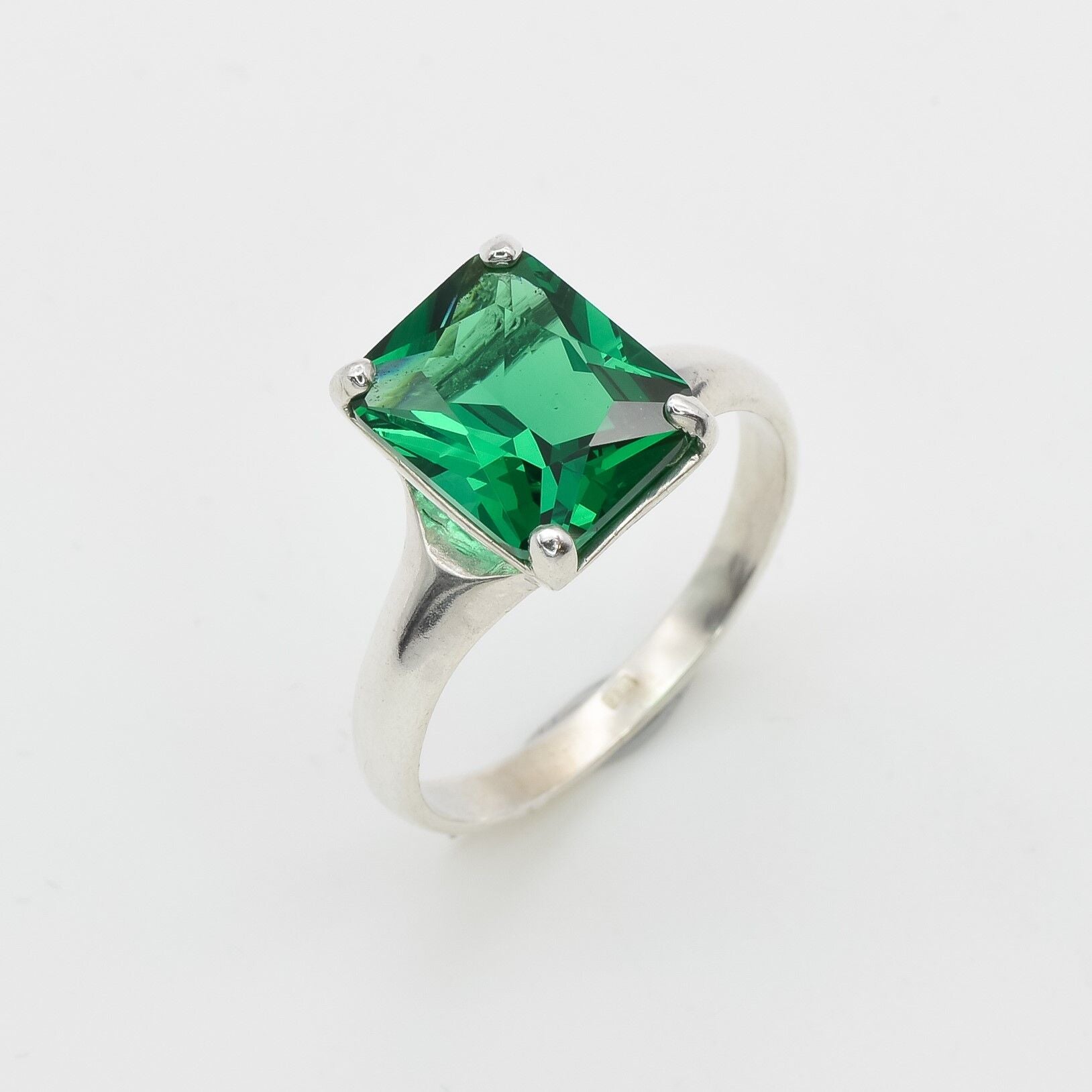 Emerald Ring, Created Emerald, Rectangle Ring, Green Square Ring, Radiant Ring, Antique Ring, Vintage Ring, Proposal Ring, Solid Silver Ring