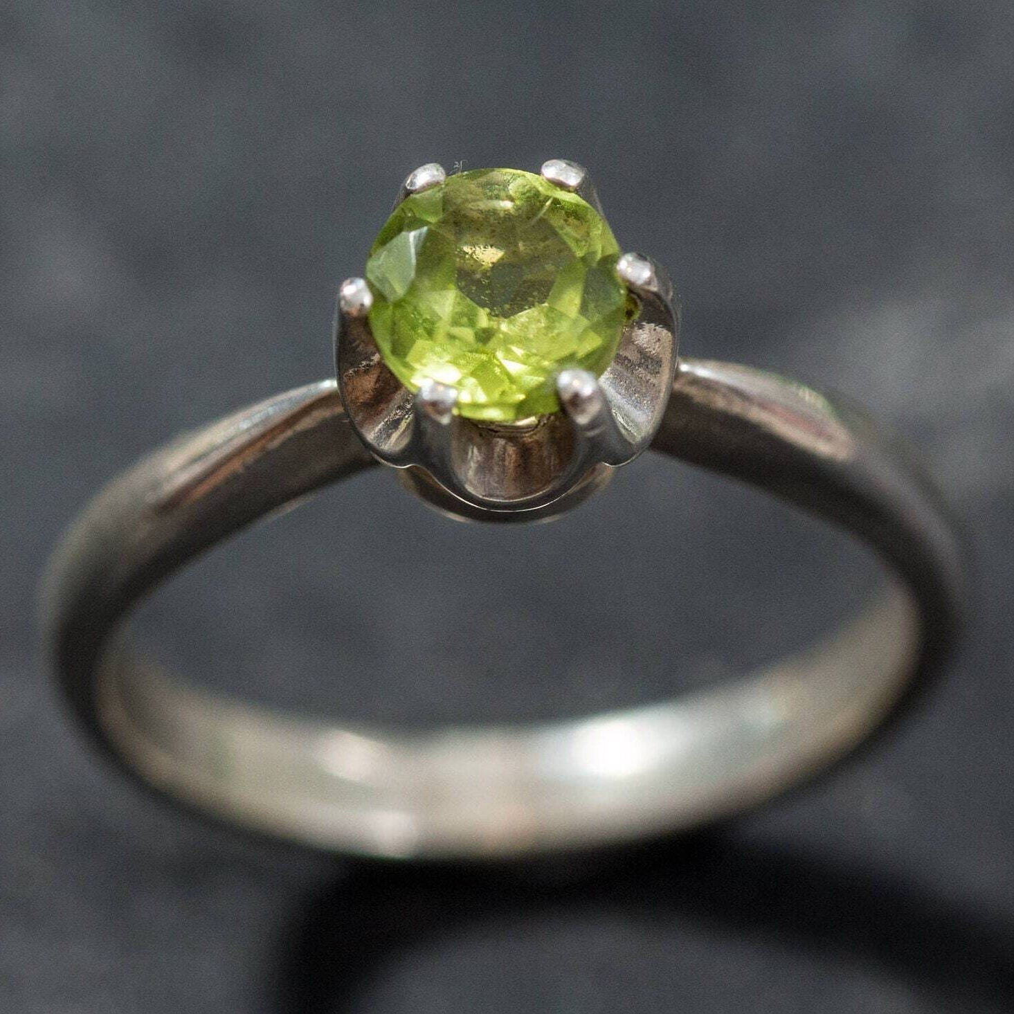 Peridot Ring, Natural Peridot, Green Dainty Ring, August Birthstone, Green Diamond Ring, Green Stackable Ring, August Ring, Real Silver Ring