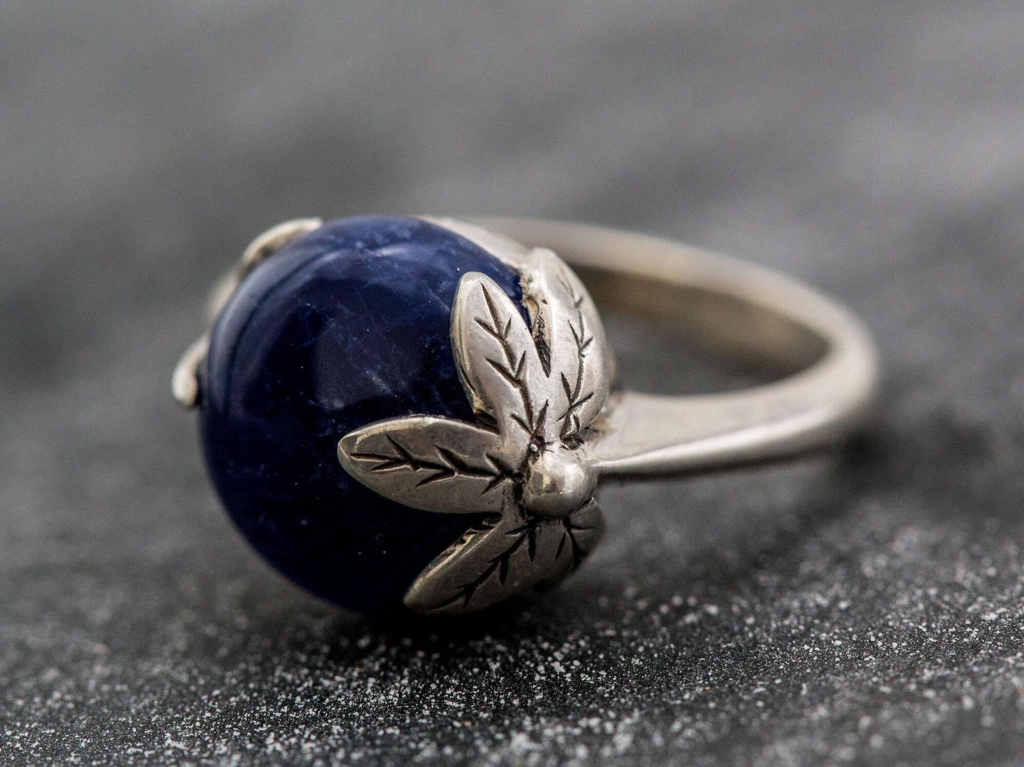 Blue Leaf Ring, Sodalite Ring, Natural Sodalite, Blue Ring, Vintage Blue Ring, Blue Sodalite Ring, Leaf Ring, Solid Silver Ring, Sodalite