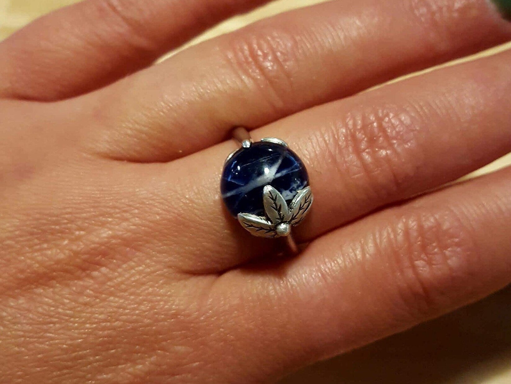 Blue Leaf Ring, Sodalite Ring, Natural Sodalite, Blue Ring, Vintage Blue Ring, Blue Sodalite Ring, Leaf Ring, Solid Silver Ring, Sodalite