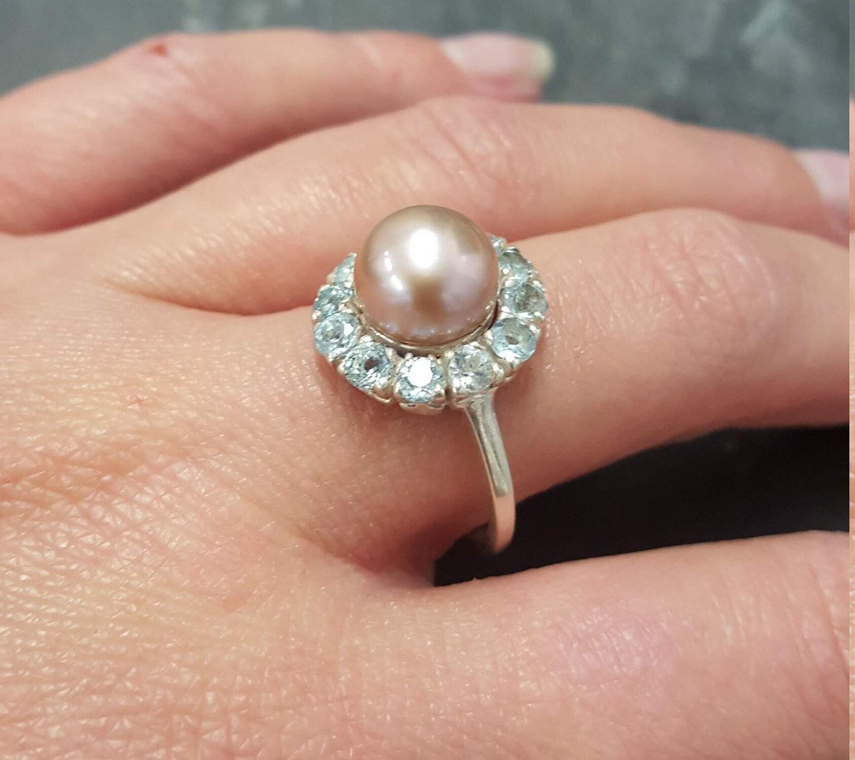 Peach Pearl Ring, Natural Pearl, Vintage Ring, June Birthstone, Natural Blue Topaz, Birthstone Ring, Vintage Pearl Ring, Solid Silver Ring