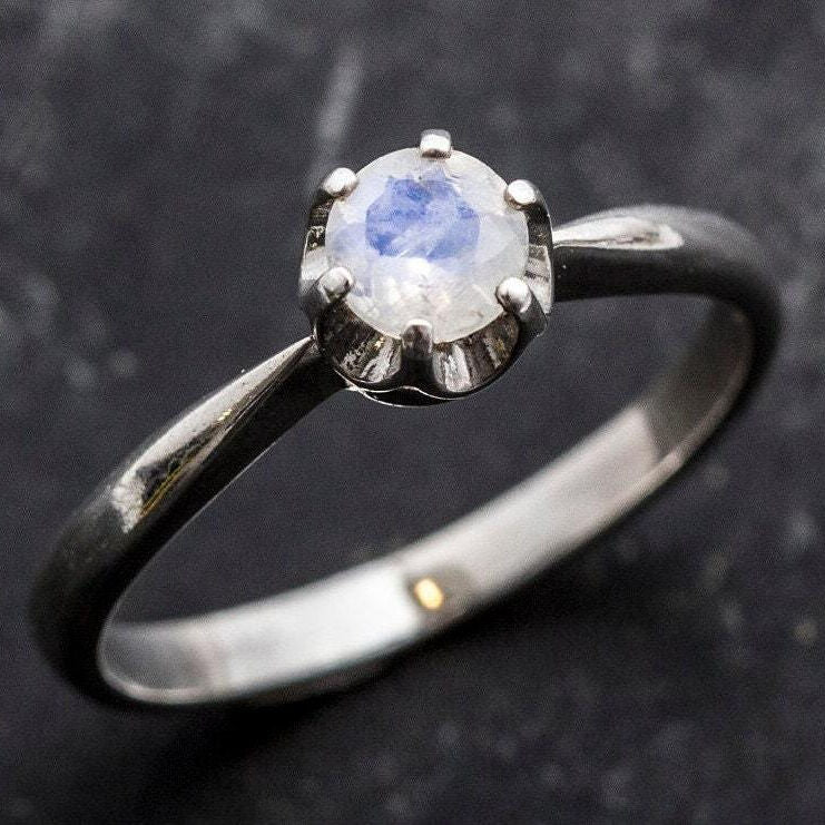 Moonstone Ring, Natural Moonstone, Promise Ring, Rainbow Moonstone, June Birthstone, June Ring, Vintage Rings, Solid Silver Ring, Moonstone