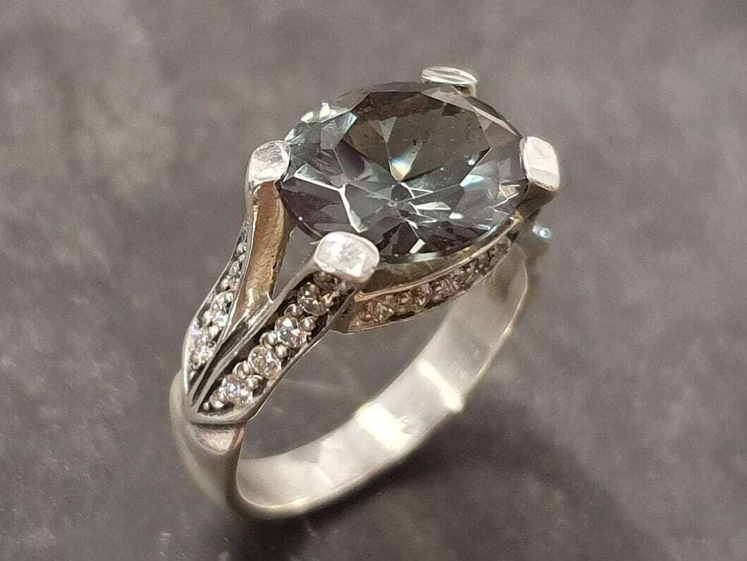 Green Diamond Ring, Created Diamond, Horizontal Ring, Antique Ring, Green Vintage Ring, Large Antique Rings, Chunky Ring, Solid Silver Ring