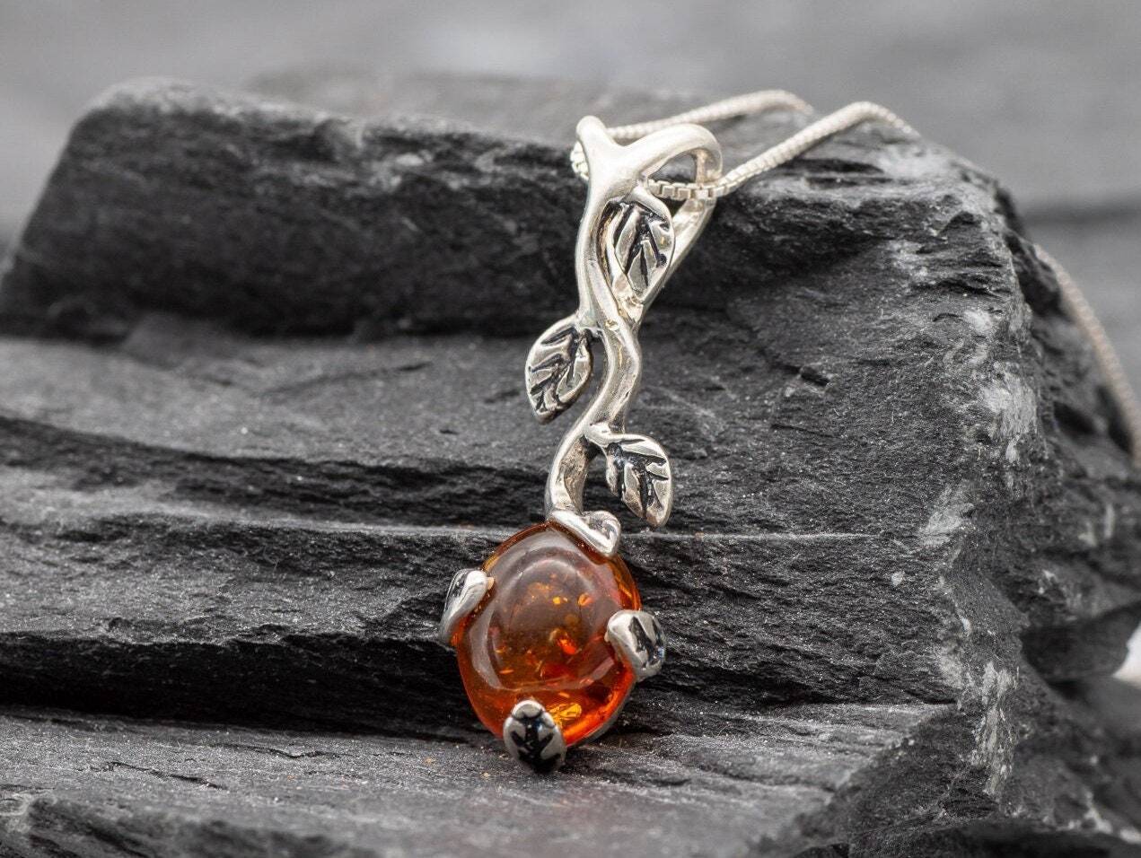 Amber Pendant, Leaf Amber Pendant, Natural Amber, Amber Necklace, Amber Pendant Vintage, Sterling Silver Amber Pendant, Solid Silver Pendant