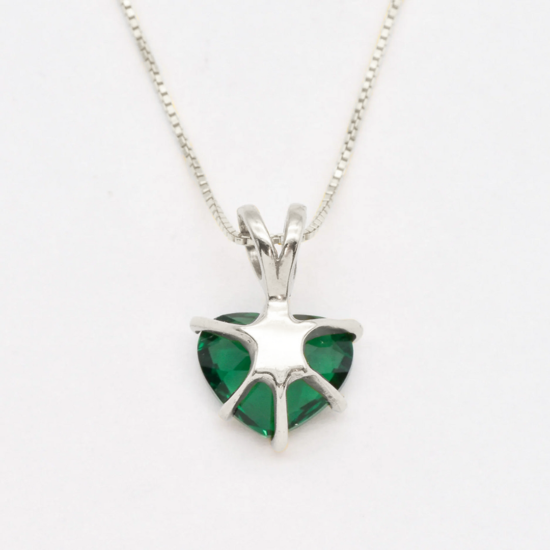 Stunning Heart-Cut Green Emerald Pendant in 925 Sterling Silver, a meaningful May birthstone gift for any occasion.