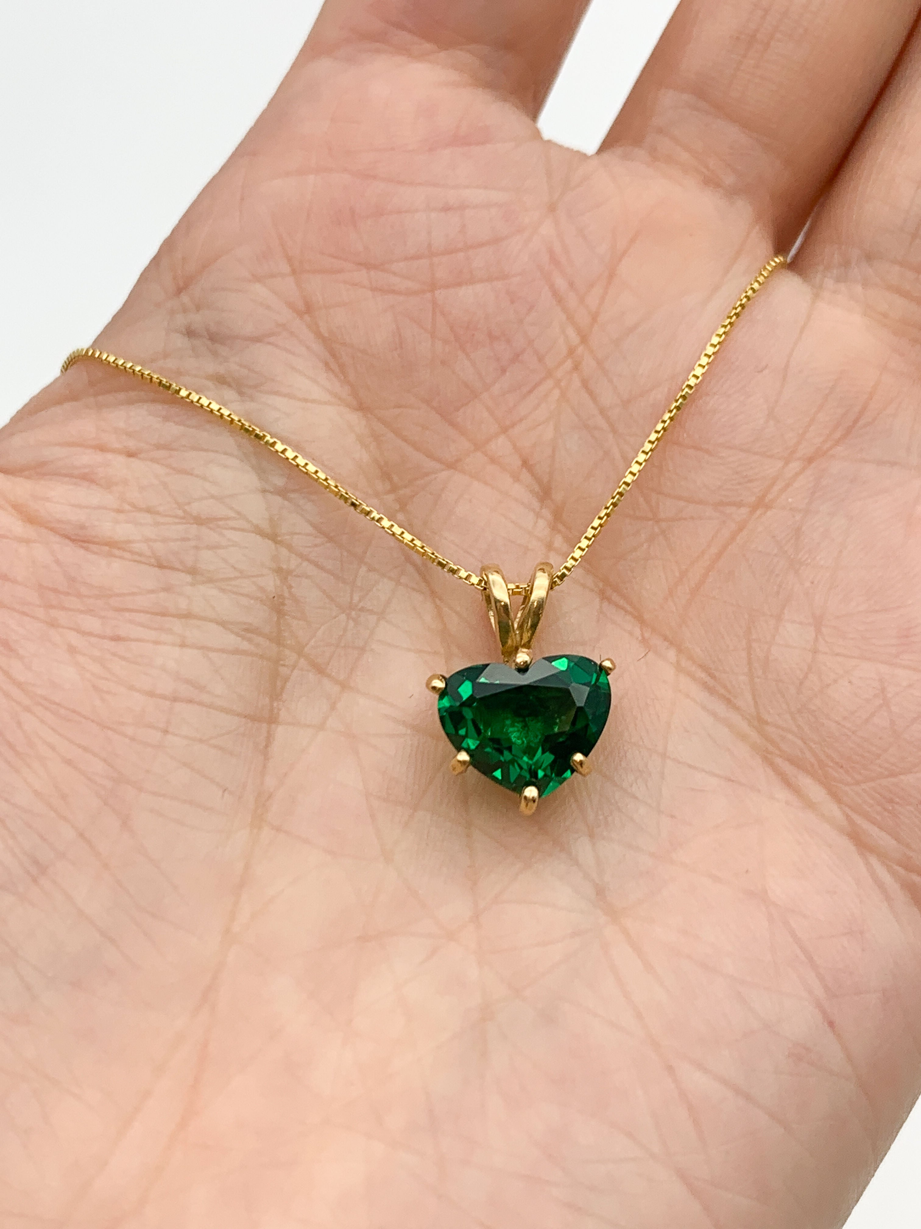 Emerald Pendant, Green Heart Pendant, Created Emerald, Heart Necklace, Valentines Gift, Love Necklace, Love Pendant, Silver Dainty Pendant(1)