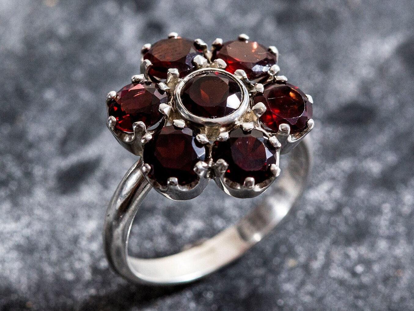 Flower Ring, Garnet Ring, Natural Garnet, Vintage Garnet Ring, January Birthstone, January Ring, Vintage Rings, Rose Ring, Solid Silver Ring