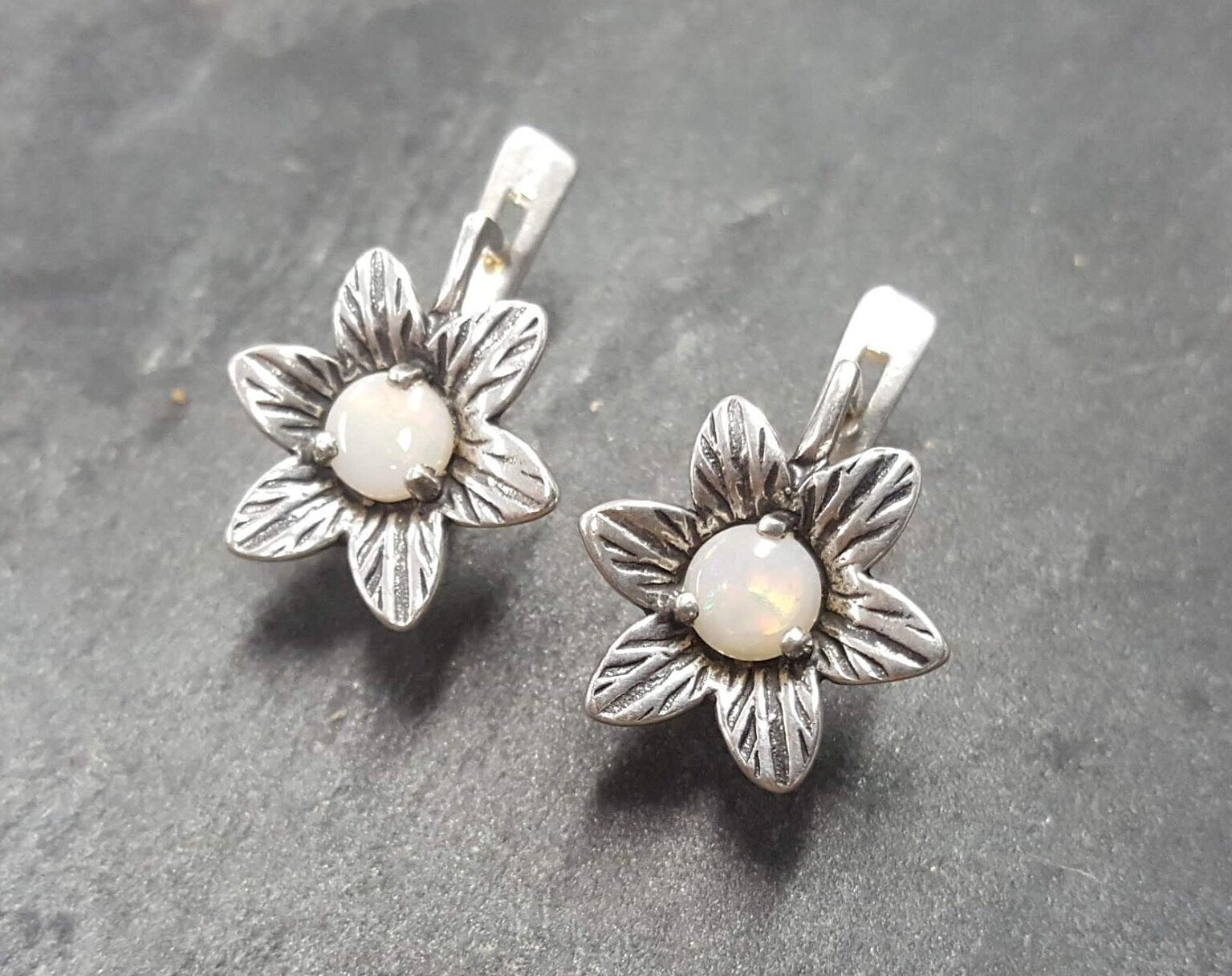Opal Earrings, Natural Opal, October Earrings, Flower Earrings, Vintage Flower Earrings, Opal Flower Earrings, Silver Flower Earrings, Opal