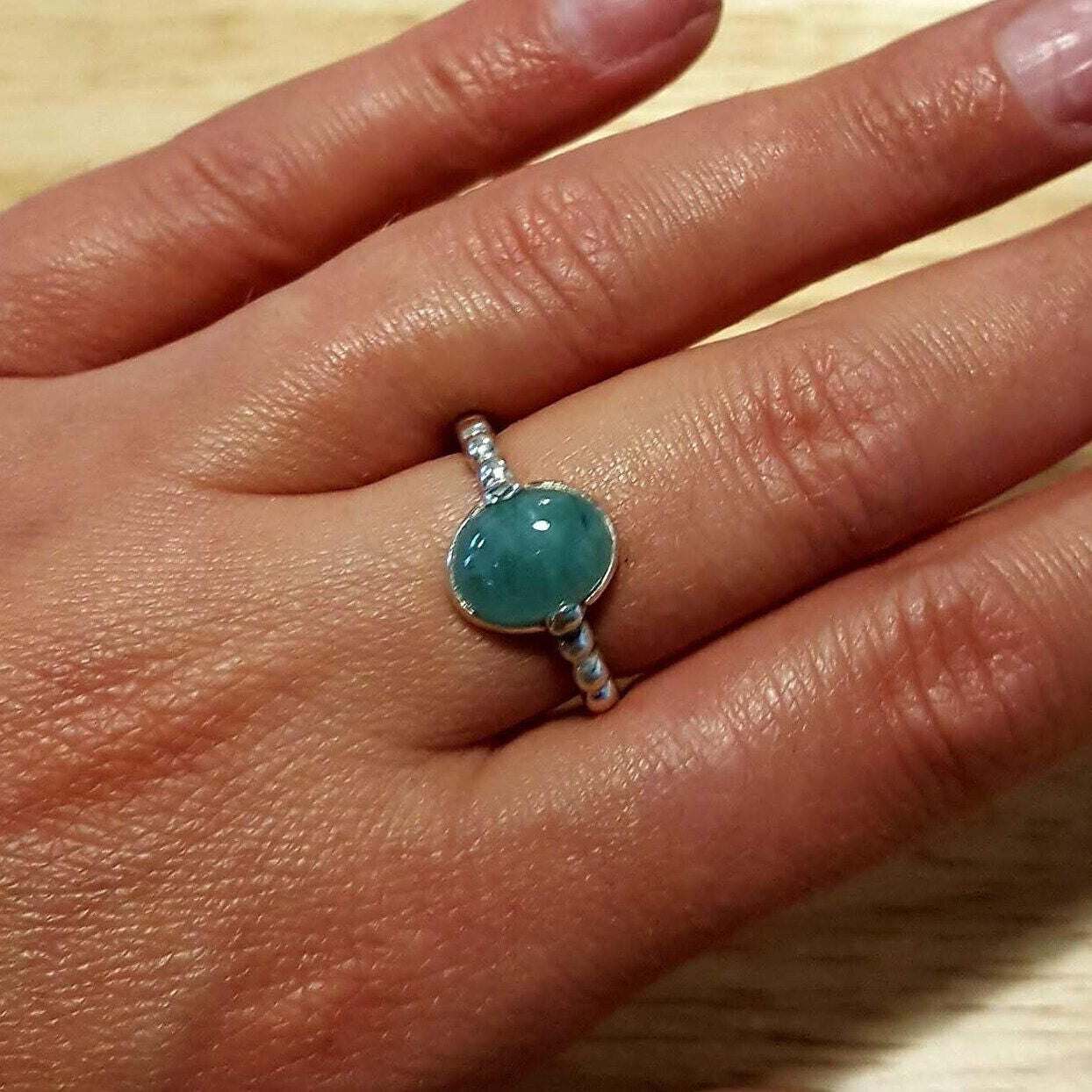 Emerald Ring, Natural Emerald, May Birthstone, Green Oval Ring, Solitaire Ring, Dainty Ring, Vintage Ring, 3 Carat Ring, 925 Silver Ring