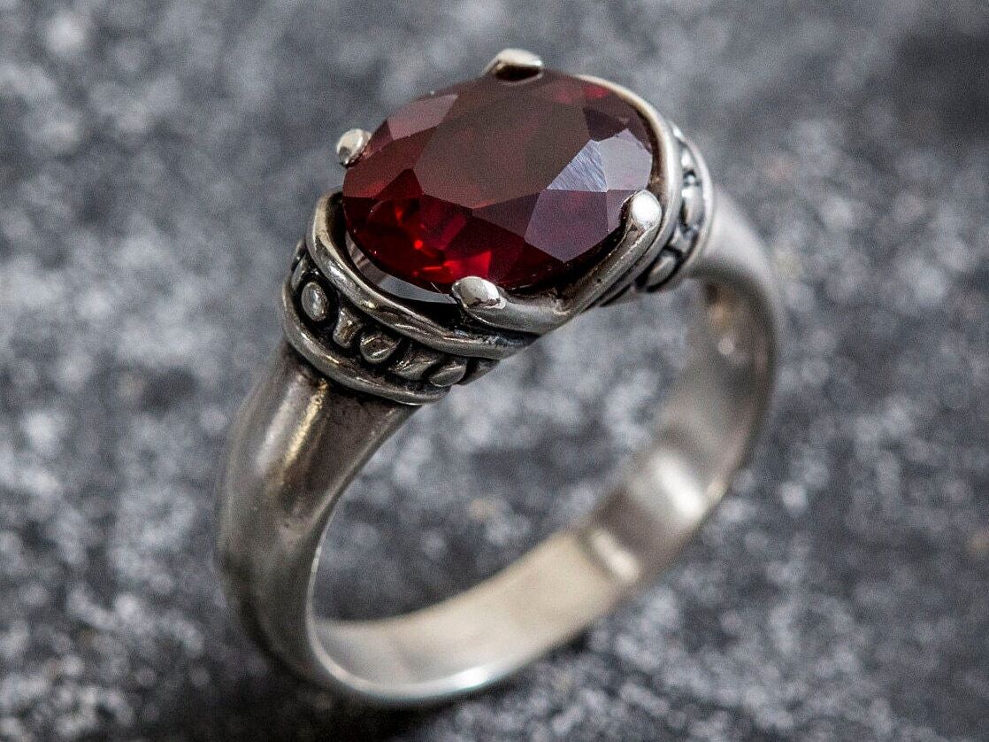 Garnet Ring, Natural Garnet, Vintage Rings, Red Ring, Antique Red Ring, Vintage Silver Ring, 3 Carats, Silver Ring, Statement Ring, Garnet