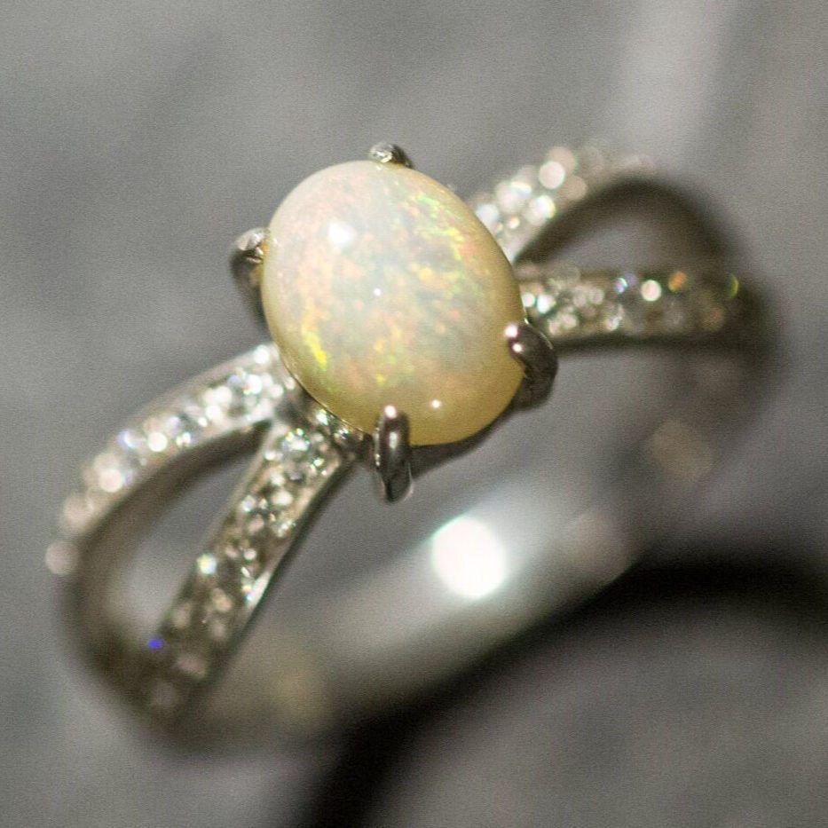 Fire Opal Ring - October Birthstone Ring - Vintage Opal Ring made in 925 Sterling Silver. Ideal for everyday wear and perfect for birthday gifting and special occasions.