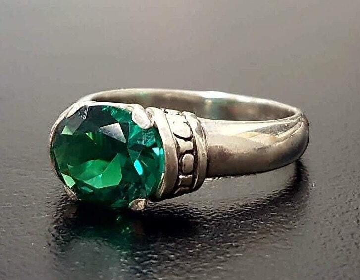 Boho Emerald Ring - Green Solitaire Ring - Vintage Tribal Ring