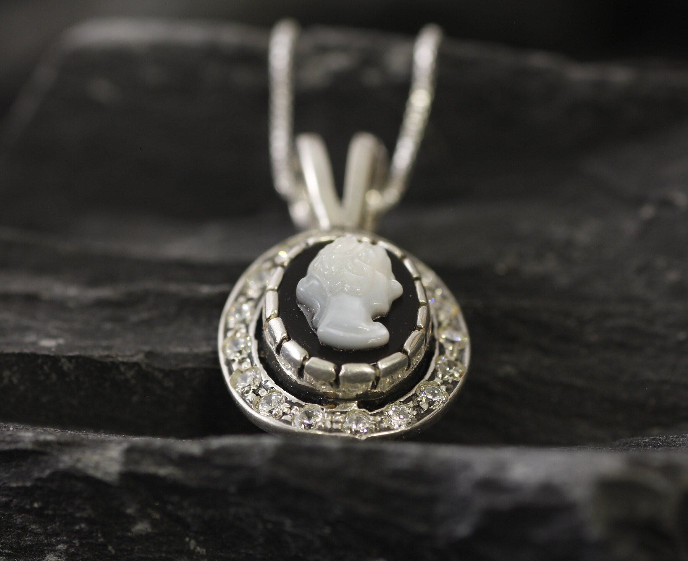 Lady Cameo Pendant, Victorian Pendant, Roman Jewelry, Vintage Necklace, Carved Pendant, Lady Necklace, Shell Pearl Pendant, Silver Pendant