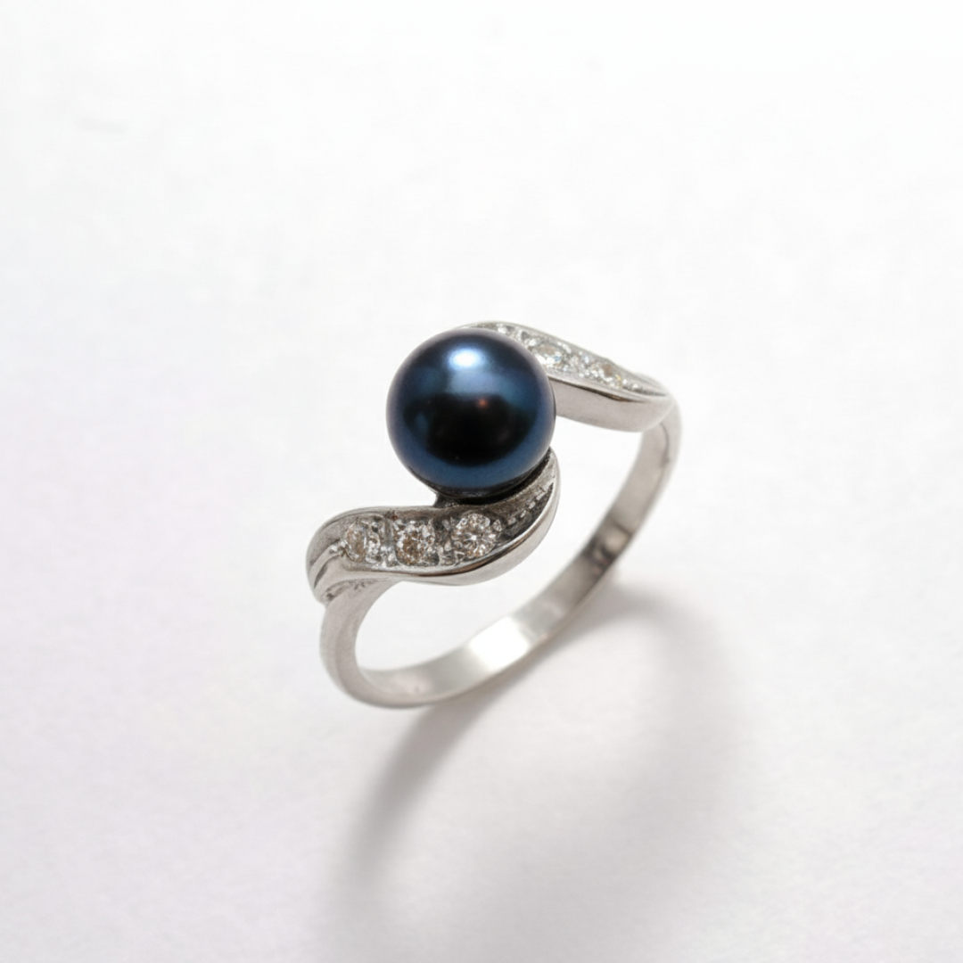 Elegant Black Pearl Ring - 925 Sterling Silver beauty, perfect for daily wear and a thoughtful gift for birthdays and special events.