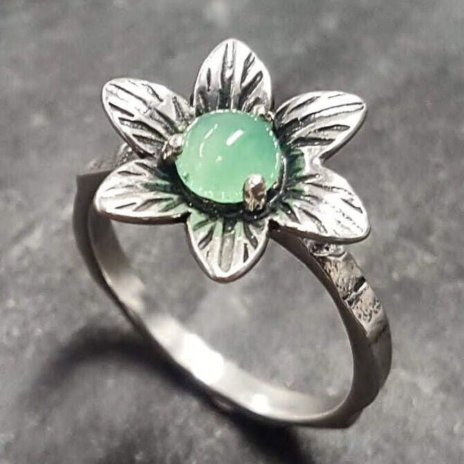 Flower Ring, Chrysoprase Ring, Natural Chrysoprase, May Birthstone Ring, Lotus Flower Ring, Vintage Flower Ring, May Ring, Solid Silver Ring
