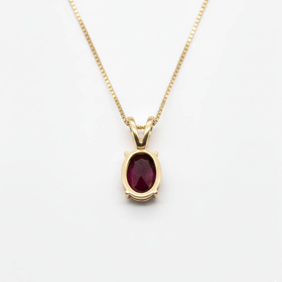 Ideal gifting ideas, Adina Stone Jewelry comes in a luxury cardboard box ready for gifting, green sustanable jewelry box.