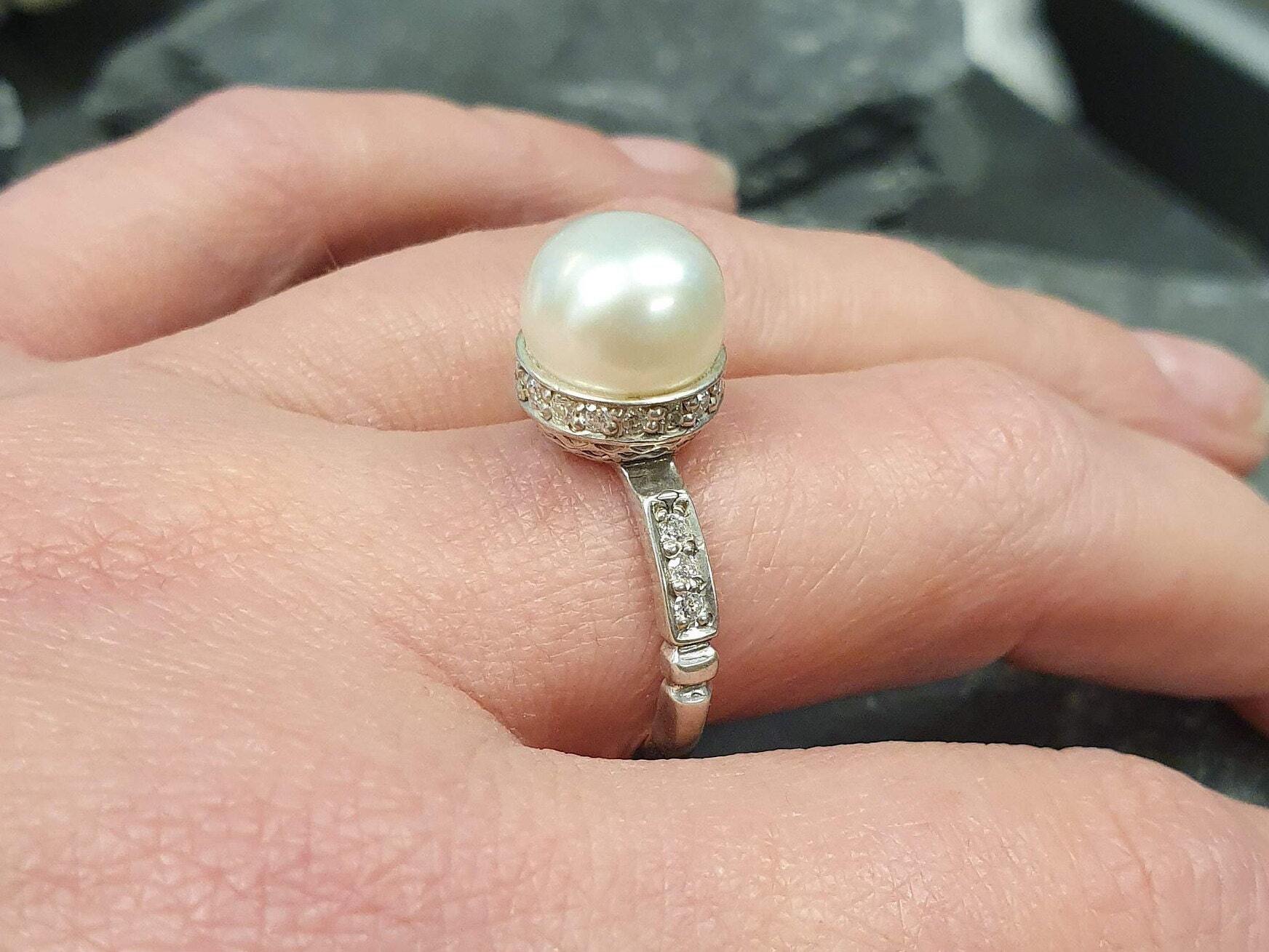 White Pearl Ring, Natural Pearl Ring, June Birthstone, Pearl and Diamond, Vintage Pearl Ring, Vintage Style, June Ring, Solid Silver Ring