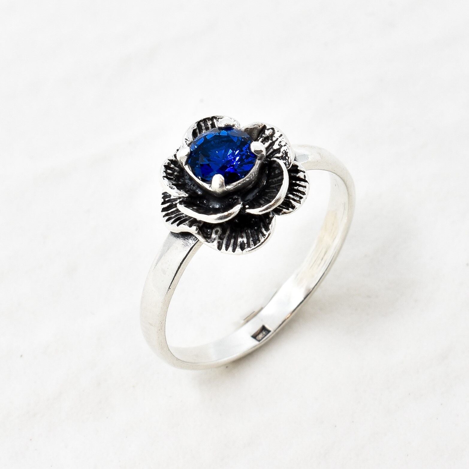 Sapphire Ring, Blue Sapphire Ring, Created Sapphire, Flower Ring, Vintage Flower Ring, Vintage Rings, Blue Flower Ring, Solid Silver Ring