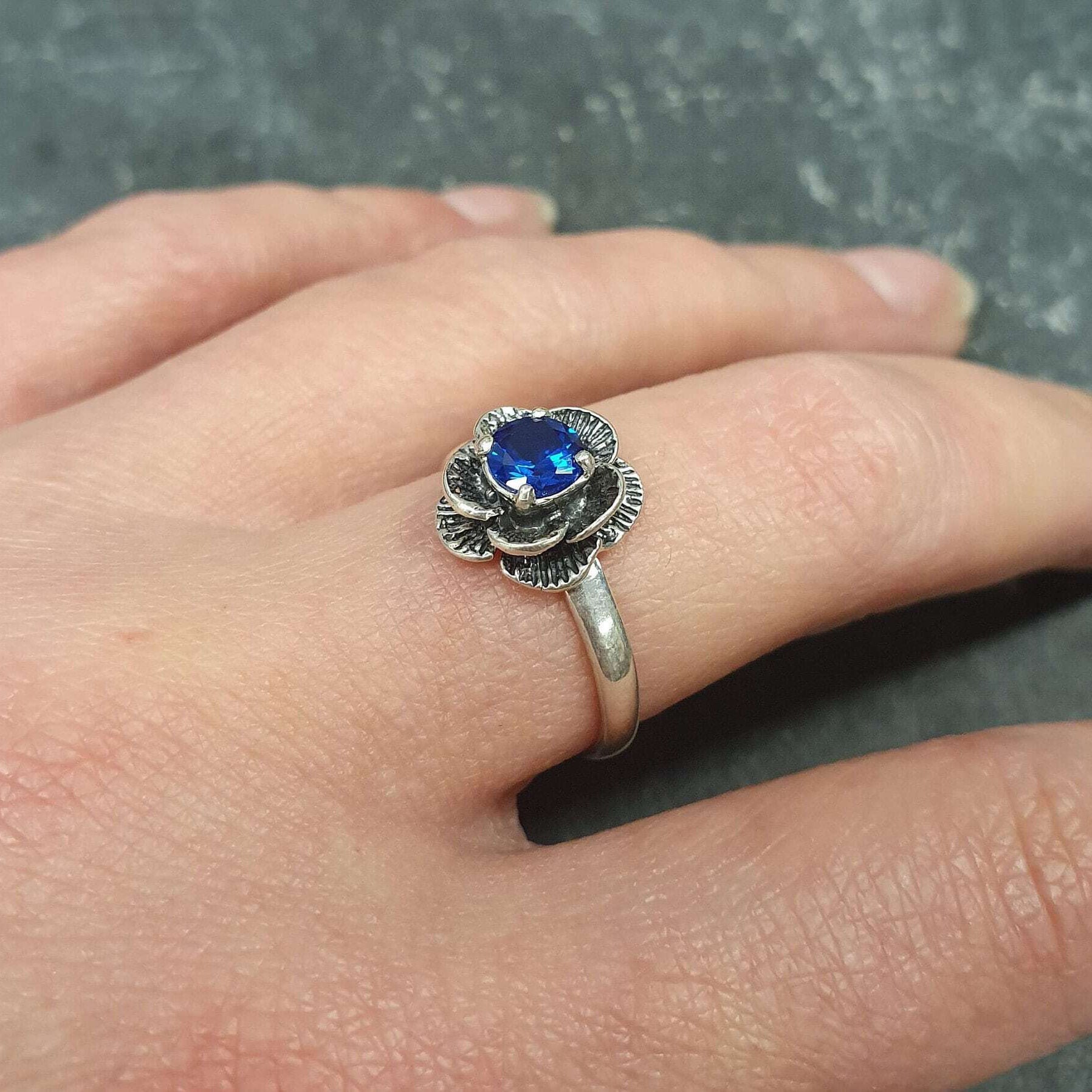 Sapphire Ring, Blue Sapphire Ring, Created Sapphire, Flower Ring, Vintage Flower Ring, Vintage Rings, Blue Flower Ring, Solid Silver Ring