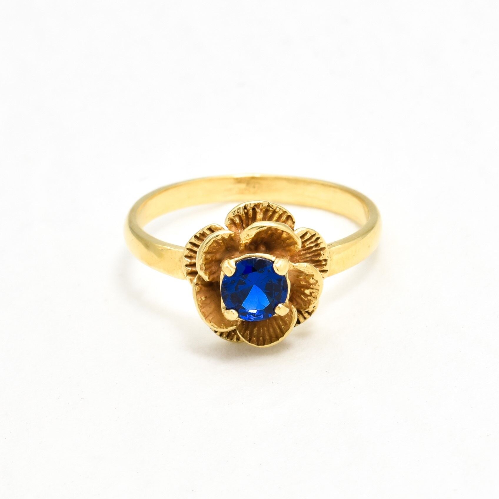 Sapphire Ring, Blue Sapphire Ring, Created Sapphire, Flower Ring, Vintage Flower Ring, Vintage Rings, Blue Flower Ring, Solid Silver Ring(1)