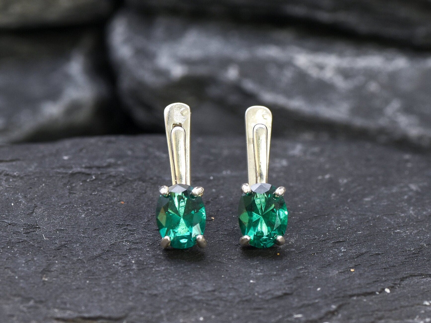 Small Emerald Earrings, Created Emerald, Stud Earrings, Oval Earrings, Dainty Emerald Studs, Green 2 Carat Earrings, Solid Silver Earrings