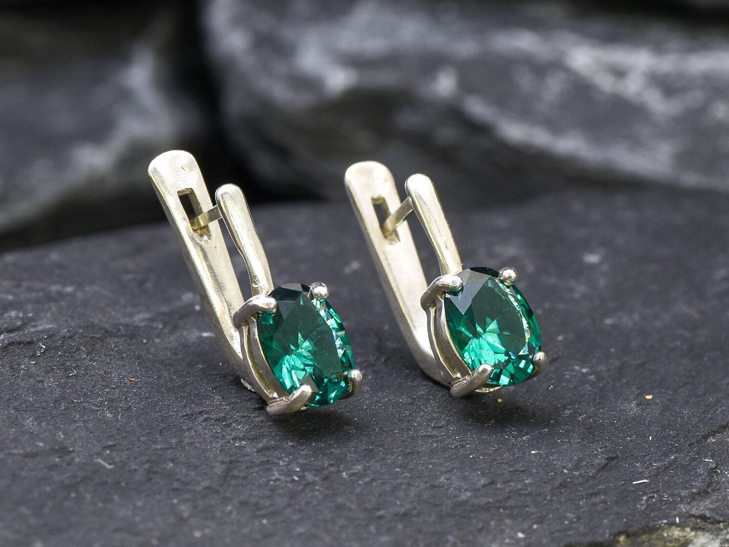 Small Emerald Earrings, Created Emerald, Stud Earrings, Oval Earrings, Dainty Emerald Studs, Green 2 Carat Earrings, Solid Silver Earrings