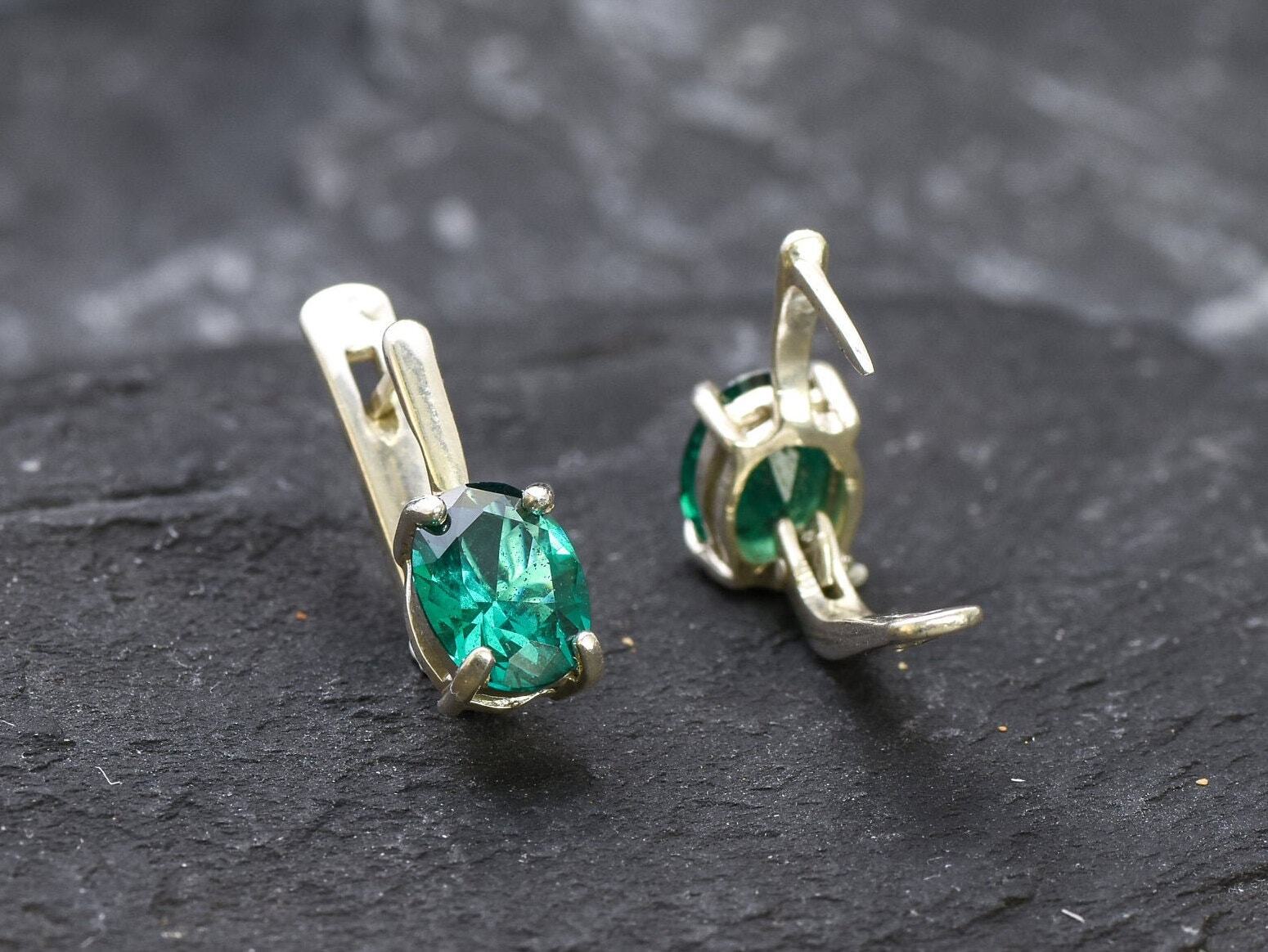 Small Emerald Earrings, Created Emerald, Stud Earrings, Oval Earrings, Dainty Emerald Studs, Green 2 Carat Earrings, Solid Silver Earrings