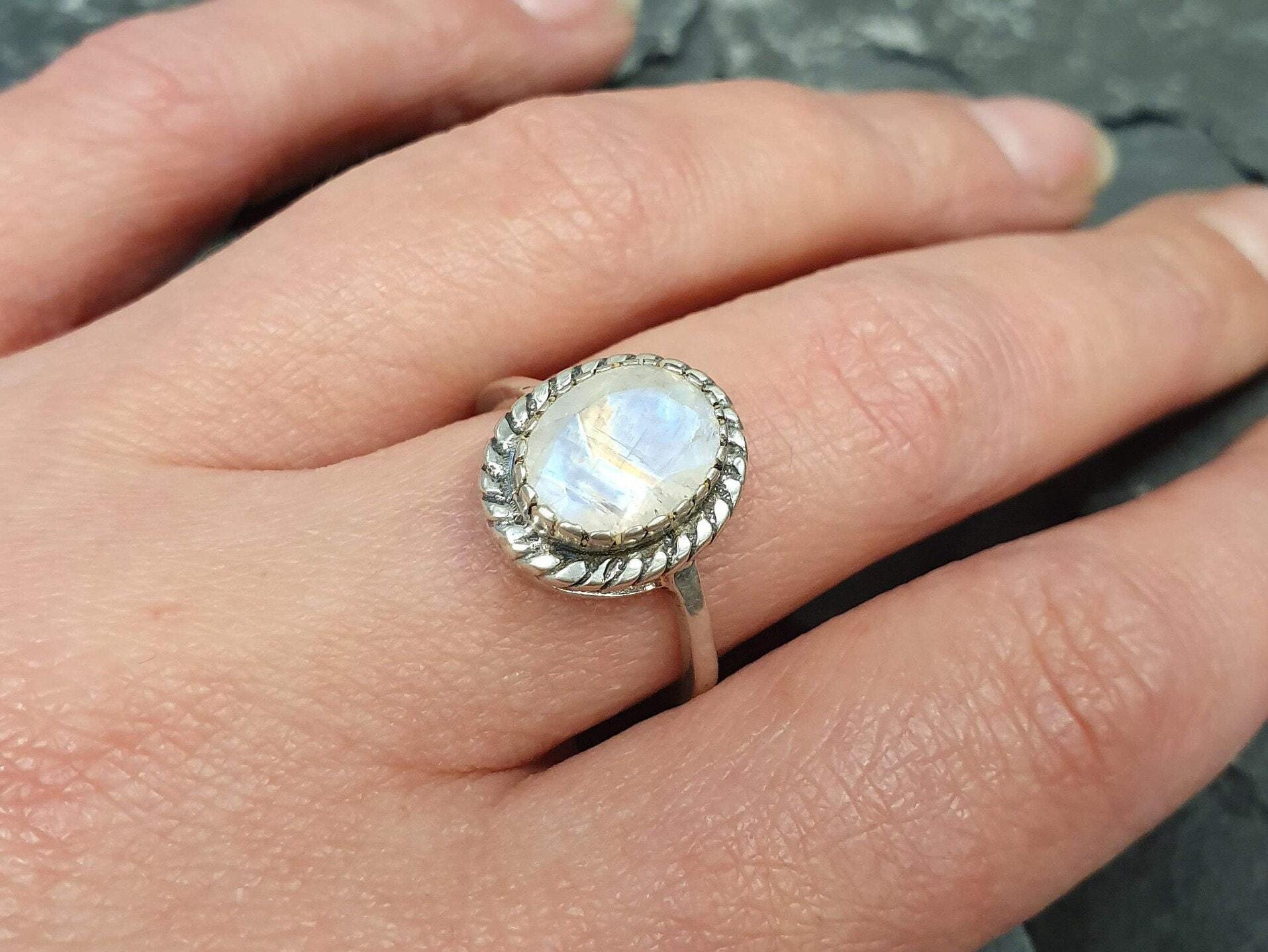 Moonstone Ring, Natural Moonstone, June Birthstone, Victorian Ring, Rainbow Moonstone, June Birthstone Ring, Unique Stone Ring, Silver Ring