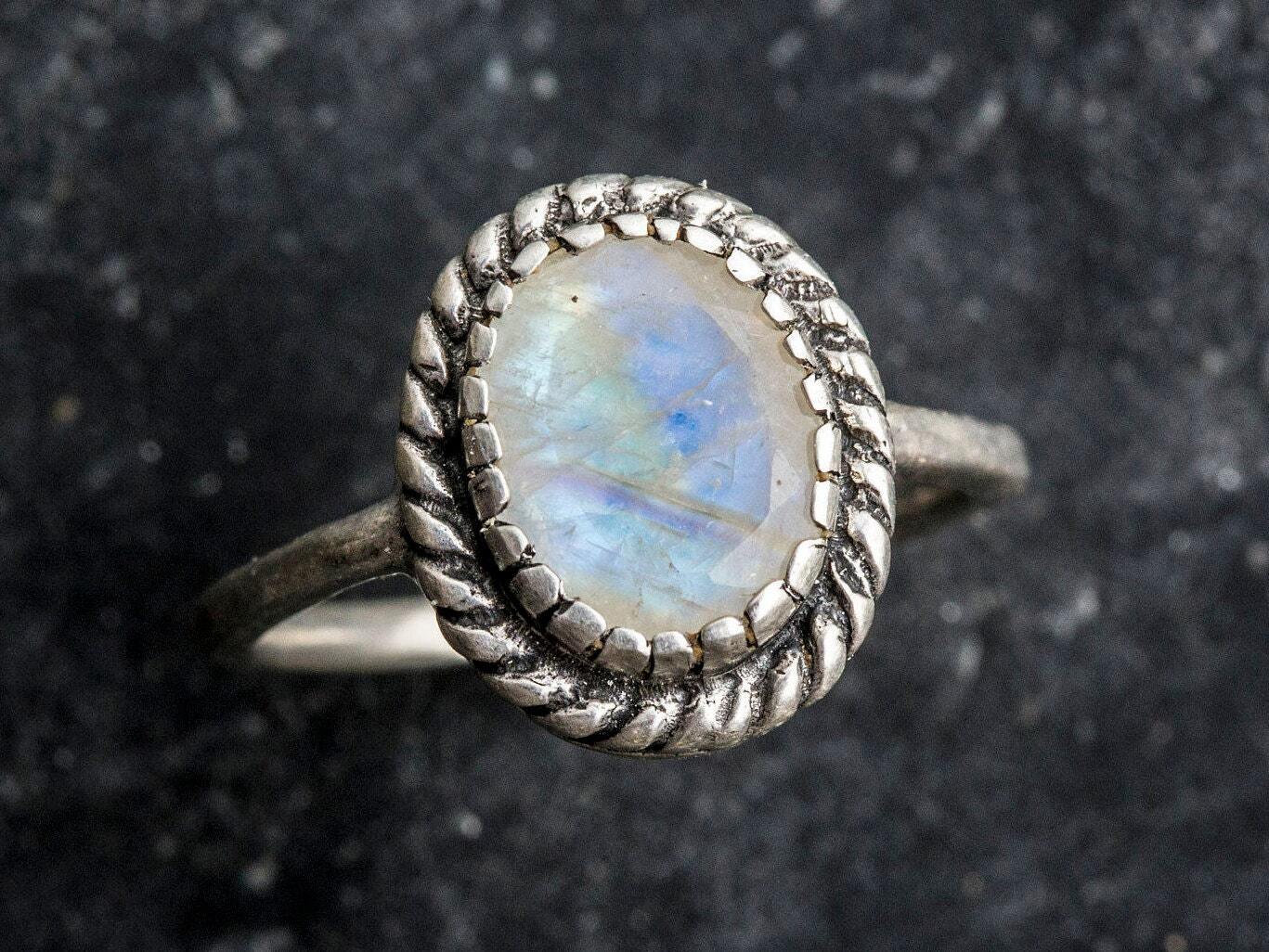Moonstone Ring, Natural Moonstone, June Birthstone, Victorian Ring, Rainbow Moonstone, June Birthstone Ring, Unique Stone Ring, Silver Ring