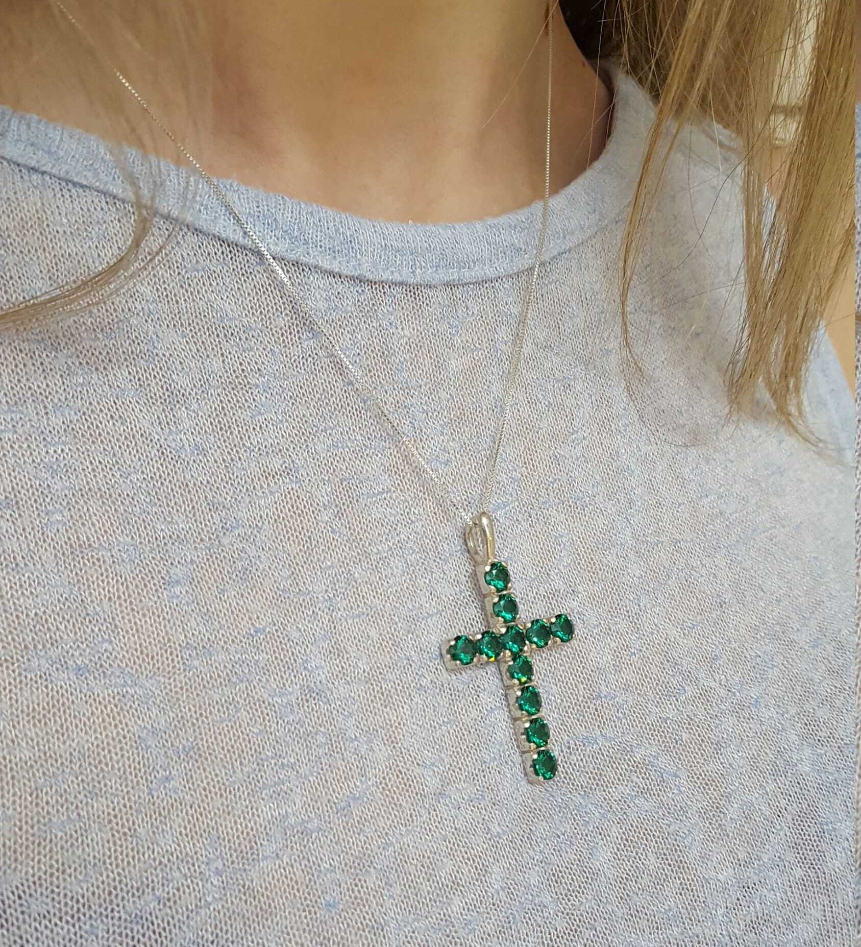 Elegant 925 Sterling Silver Necklace featuring Round Natural Blue Sapphire, perfect for September birthdays and special occasions.