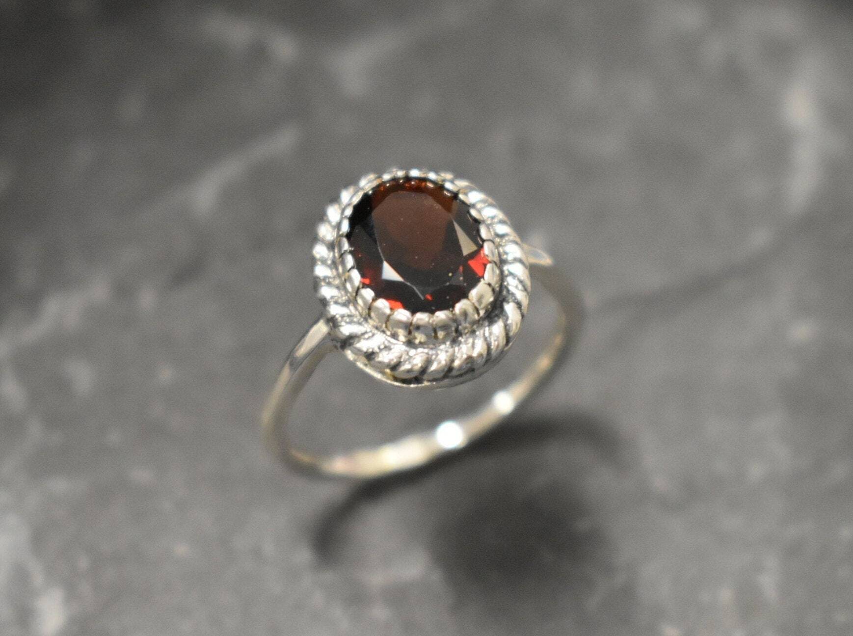 Red Vintage Style Ring, Valentines Gift, Natural Red Garnet, 3 Carat Solitaire, Red Oval Ring, Gift for Her, Sterling Silver, Gift for Wife