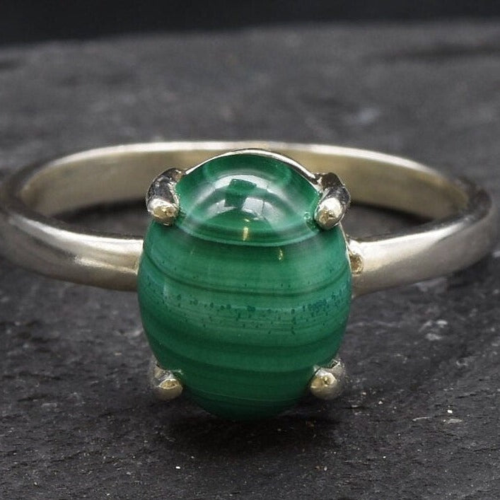 Malachite Ring, Natural Malachite, Oval Ring, Green Stone Ring, Solid Silver Ring, 3 Carat Ring, Unique Stone Ring, Simple Ring, Malachite