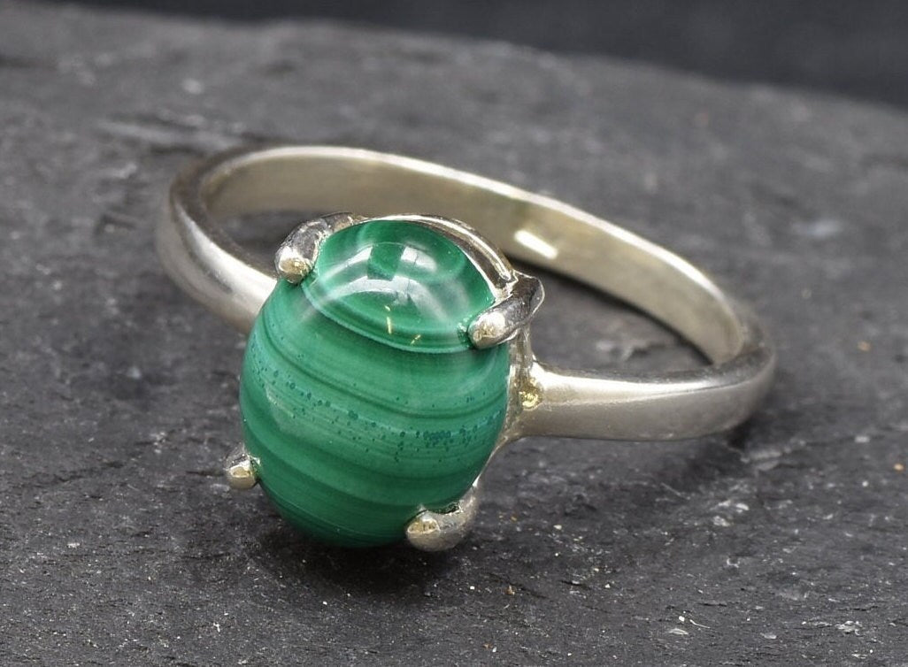 Malachite Ring, Natural Malachite, Oval Ring, Green Stone Ring, Solid Silver Ring, 3 Carat Ring, Unique Stone Ring, Simple Ring, Malachite