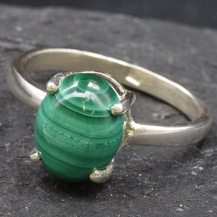 Malachite Ring, Natural Malachite, Oval Ring, Green Stone Ring, Solid Silver Ring, 3 Carat Ring, Unique Stone Ring, Simple Ring, Malachite