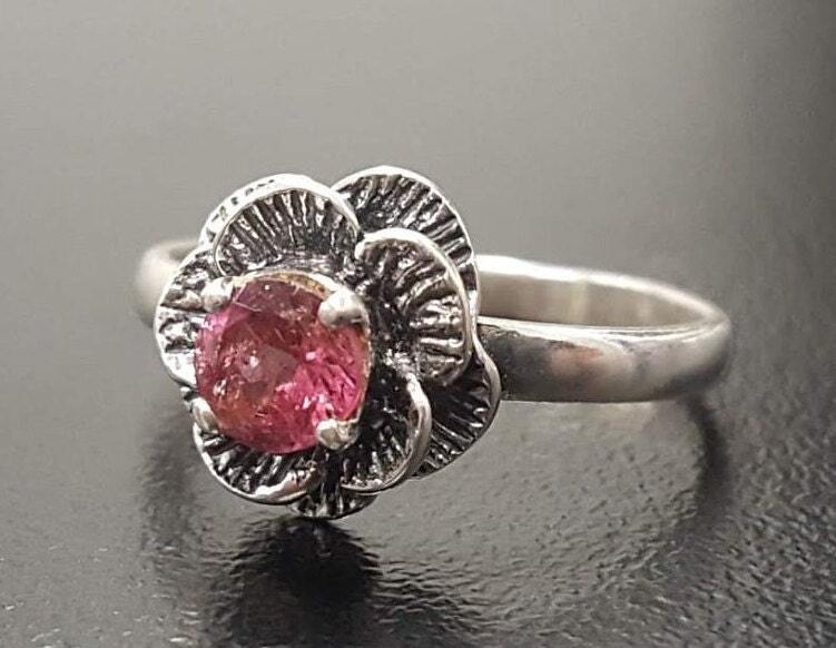 Pink Tourmaline Ring, Tourmaline Ring, Natural Tourmaline, Pink Flower Ring, October Ring, Vintage Flower Ring, 925 Silver Ring, Tourmaline