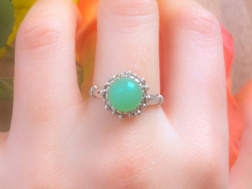 Chrysoprase Ring, Natural Chrysoprase, Vintage Ring, Green Stone Ring, Spring Ring, Solitaire Ring, 925 Solid Silver Ring, Real Chrysoprase