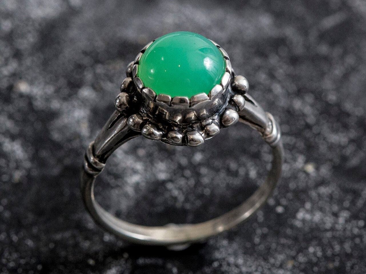 Chrysoprase Ring, Natural Chrysoprase, Vintage Ring, Green Stone Ring, Spring Ring, Solitaire Ring, 925 Solid Silver Ring, Real Chrysoprase
