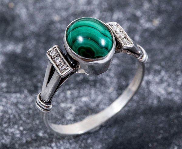 Vintage silver deals malachite ring