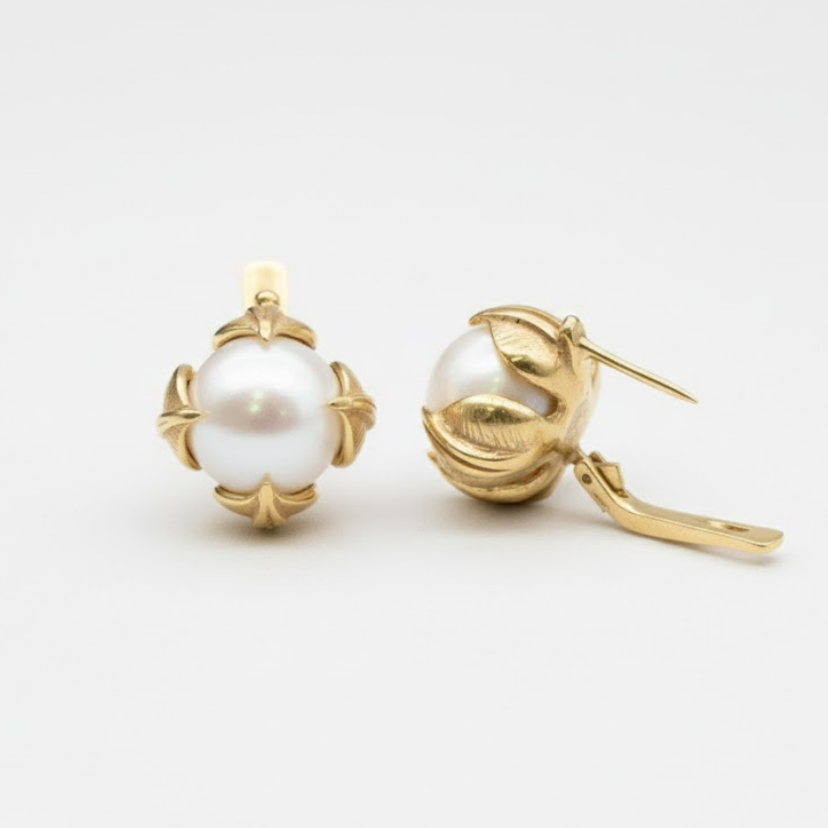 Adina Stone material options for 925 Sterling Silver, 18K Yellow Gold Vermeil, 18K White Gold Vermeil, 18K Rose Gold Vermeil.