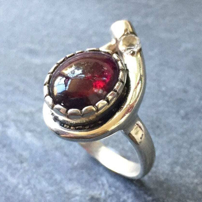 Garnet Ring, January Birthstone, Natural Garnet, January Ring, Red Garnet Ring, 2 Carats, Vintage Rings, Vintage Ring, Solid Silver Ring