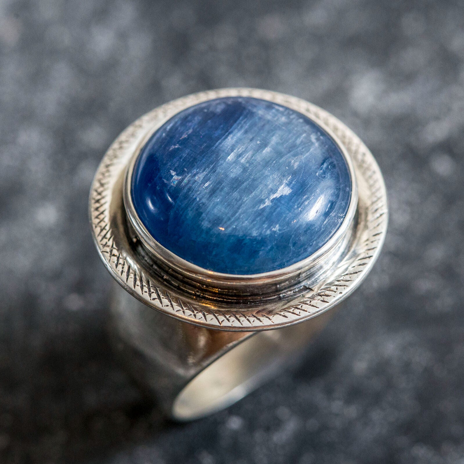 Round Kyanite Ring, Natural Kyanite, Blue Kyanite Ring, Vintage Blue Rings, African Kyanite, Large Stone Ring, Solid Silver Ring, Kyanite