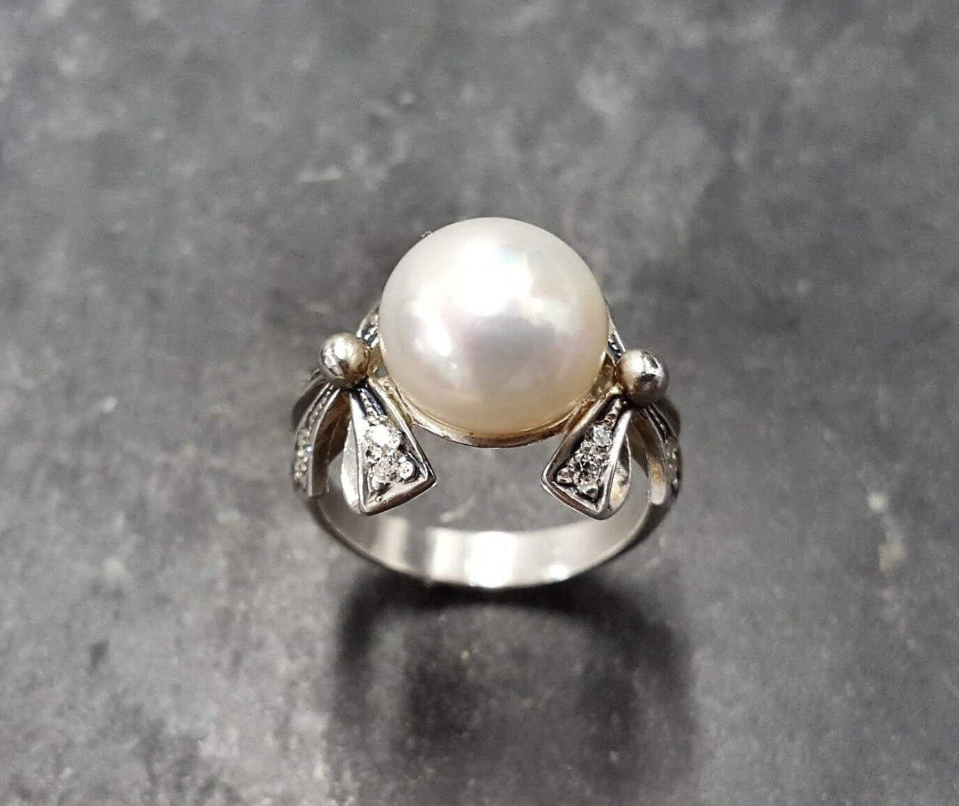 White Pearl Ring, Natural Pearl, Ribbon Ring, June Birthstone, Bow Ring, Vintage Ring, White Ring, Vintage Pearl Ring, Solid Silver Ring