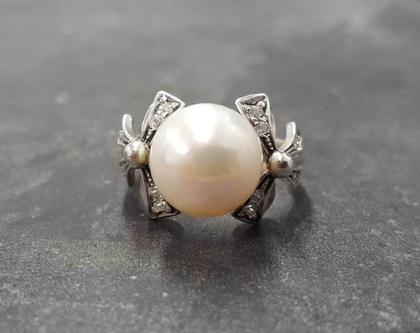 White Pearl Ring, Natural Pearl, Ribbon Ring, June Birthstone, Bow Ring, Vintage Ring, White Ring, Vintage Pearl Ring, Solid Silver Ring