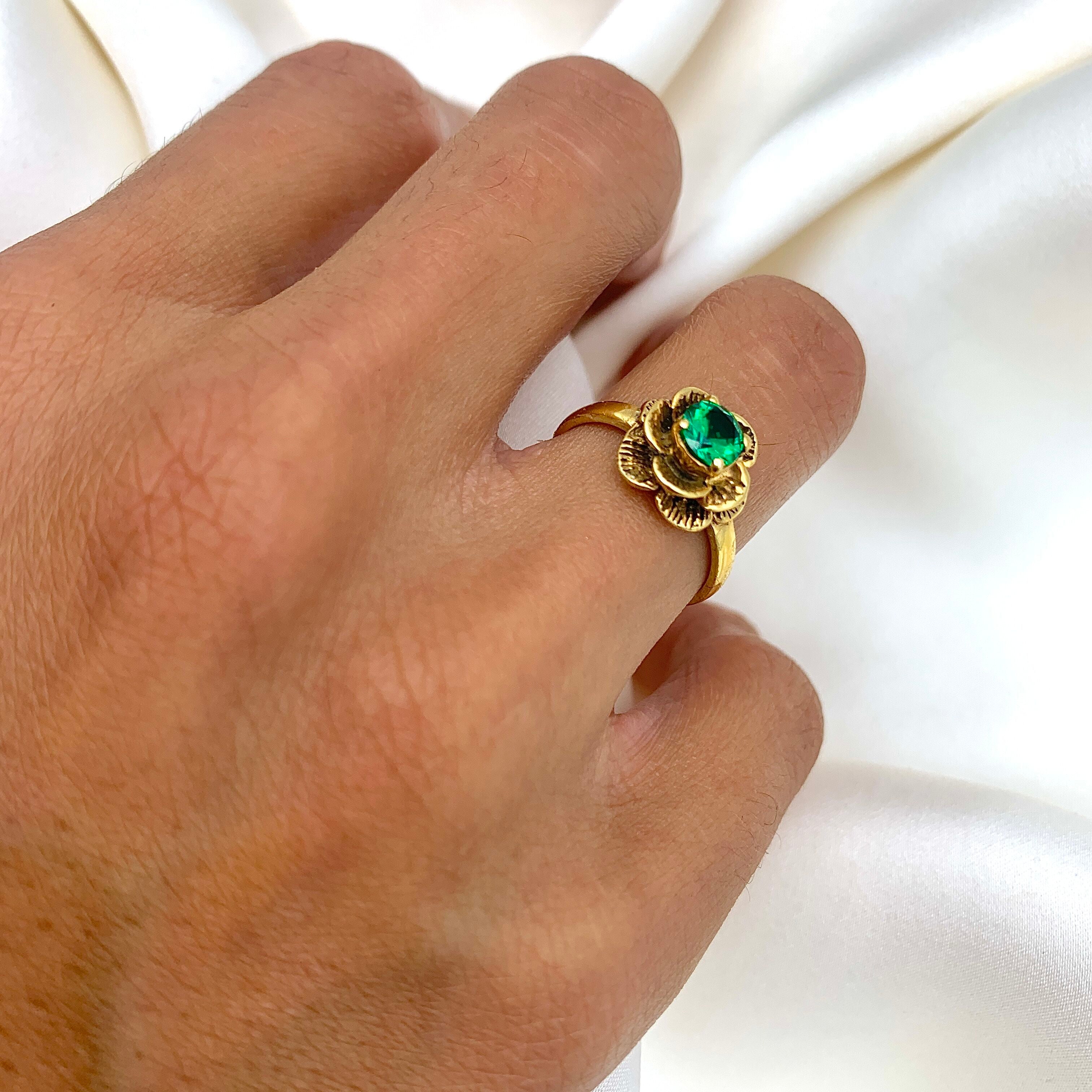 Flower Ring, Emerald Ring, Created Emerald, Vintage Ring, Vintage Flower Ring, Antique Ring, Green Stone, Green Ring, Solid Silver Ring(1)