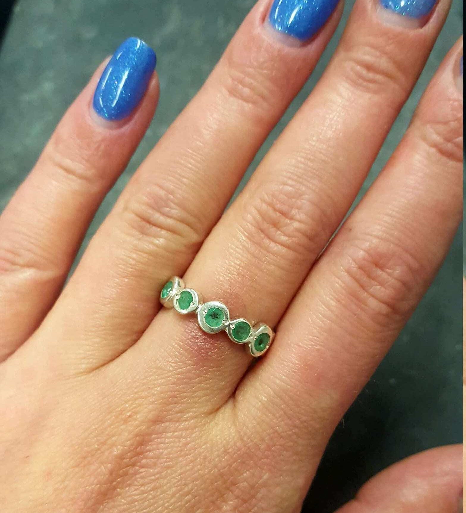 Elegant 925 Sterling Silver ring featuring a round Natural Emerald, symbolizing balance and emotional healing, perfect for daily wear.